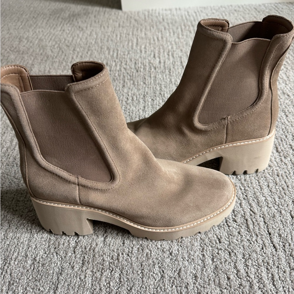 Dolce Vita boots size 10 never worn